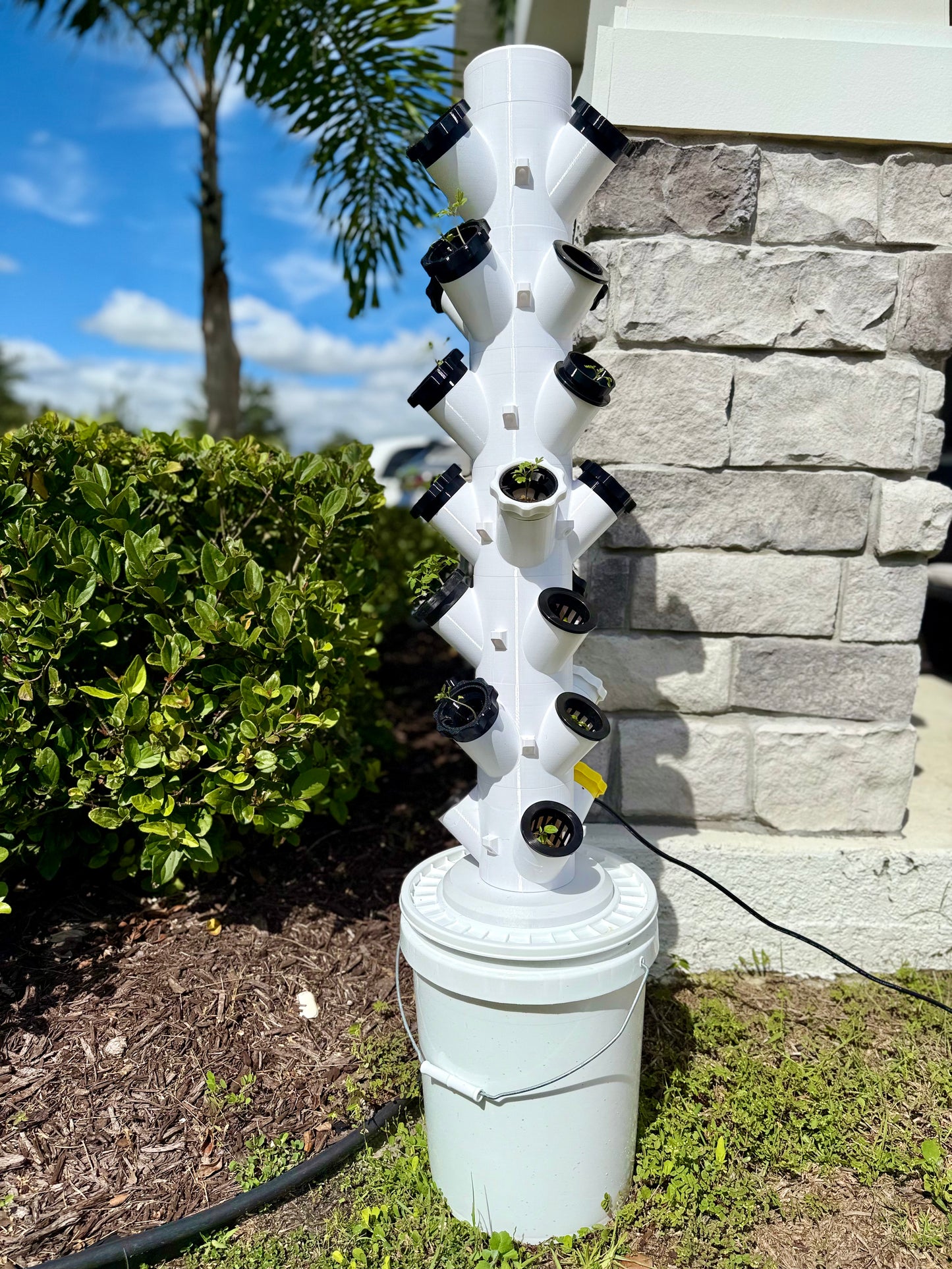 Hydroponic Tower Bundle, 24 Plant Cups, Garden Kit for Home Growers