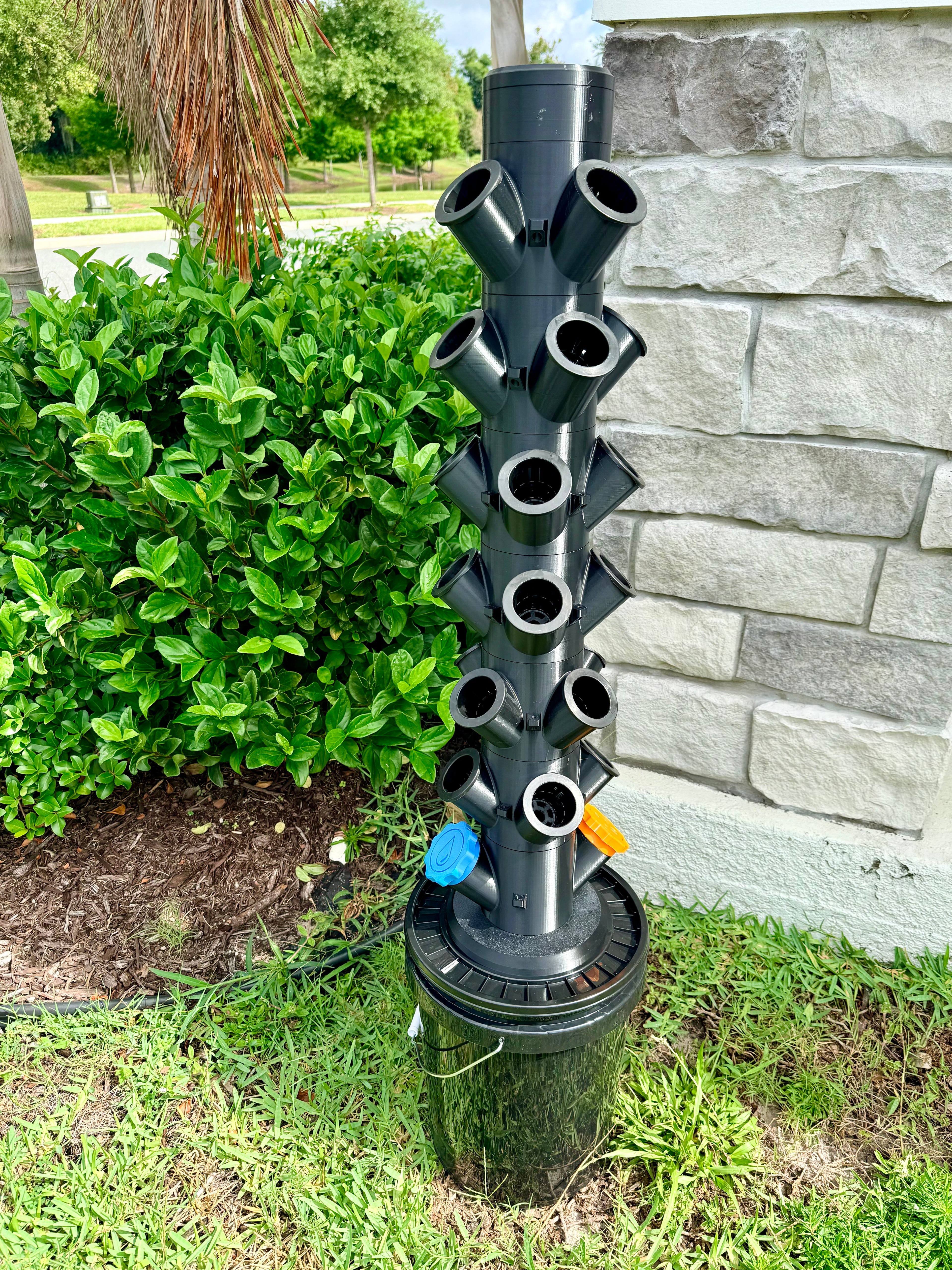 Hydroponic Tower Bundle, Black, 24 Plant Cups, Garden Kit for Home Growers