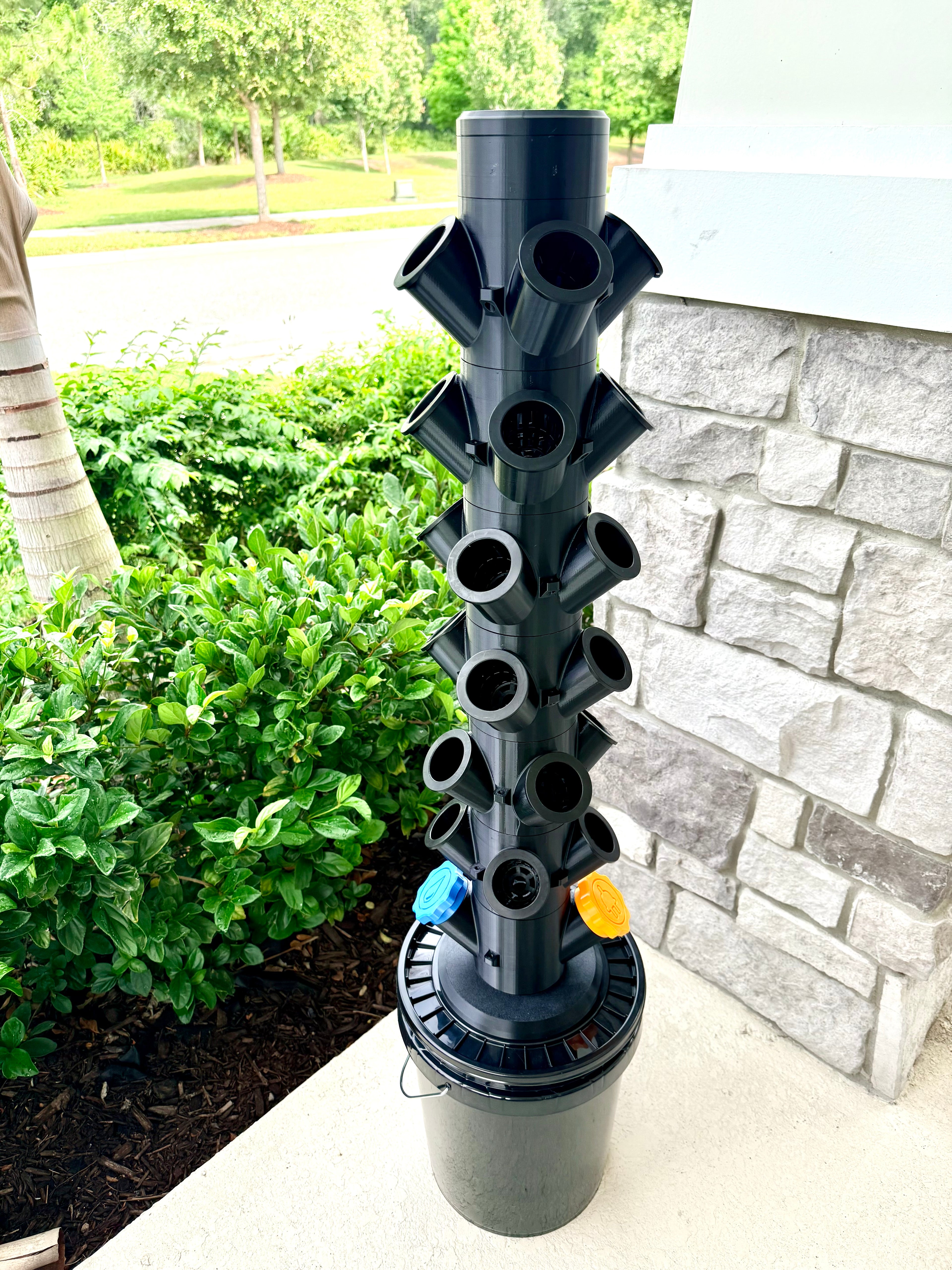 Hydroponic Tower Bundle, Black, 24 Plant Cups, Garden Kit for Home Growers