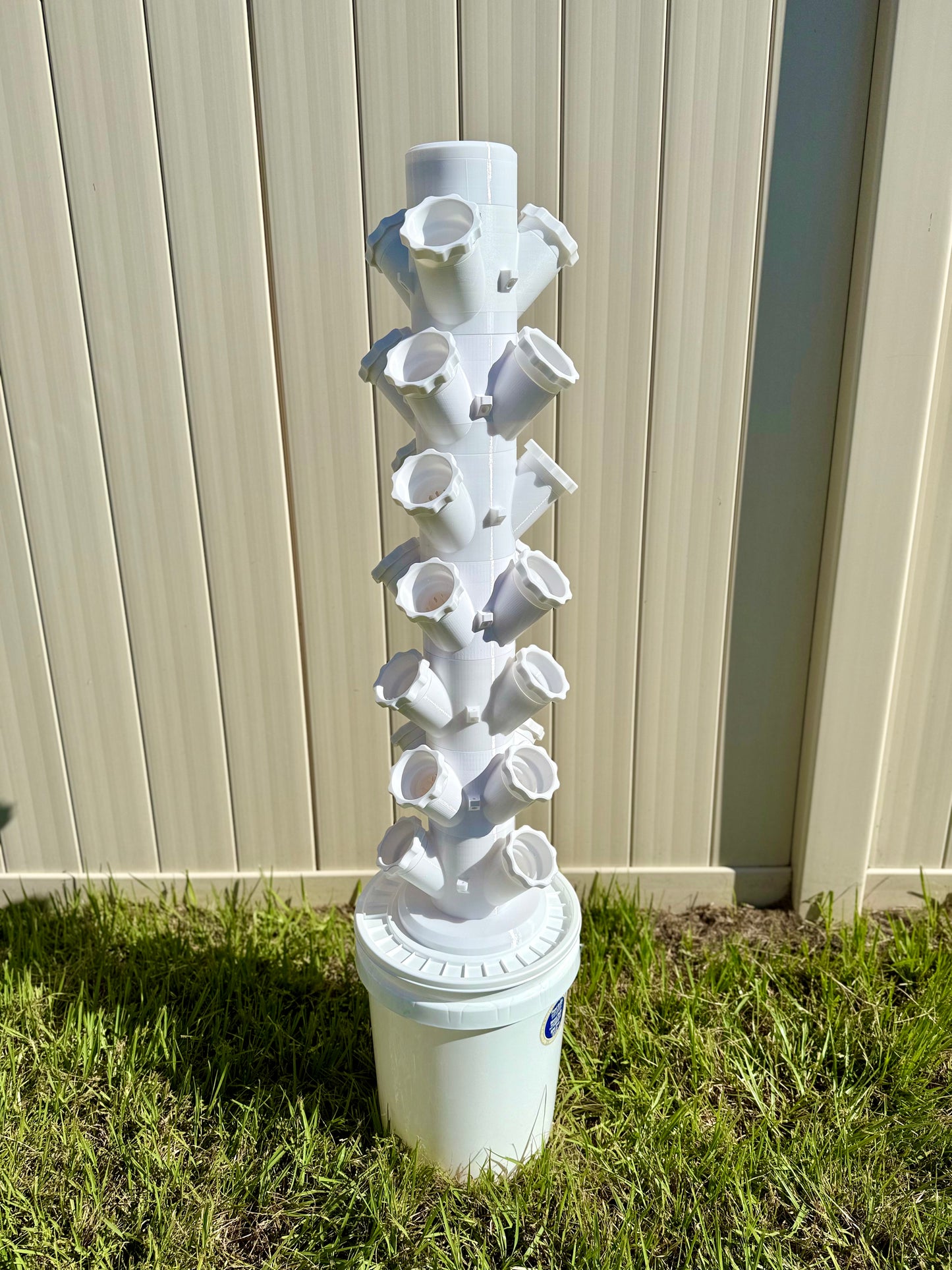 Hydroponic Tower Bundle, 24 Plant Cups, Garden Kit for Home Growers